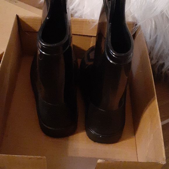 Kids Rain Boots - Picture 4 of 4